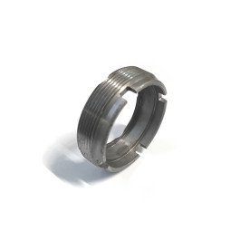 Threaded ring in cardan housing